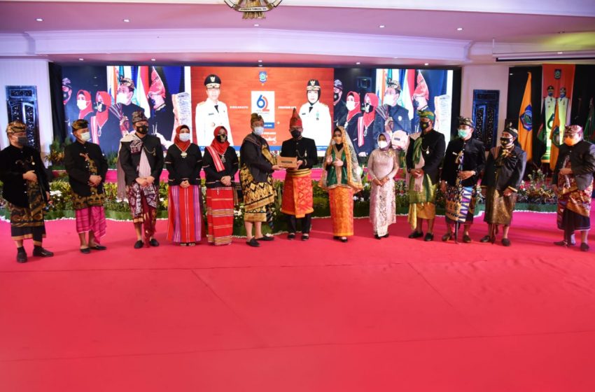  Perayaan HUT NTB Ke-62 Diwarnai Pakaian Adat Sasambo